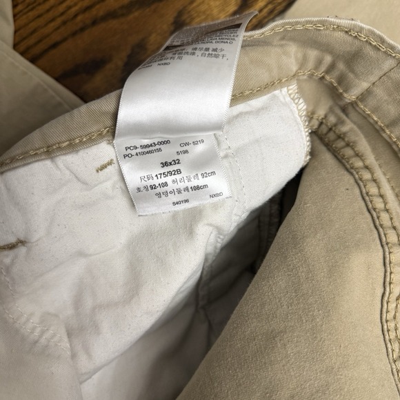 Levi Strauss & Co Signature Men's Athletic Fit Khaki 36x32 Pants - Picture 6 of 6